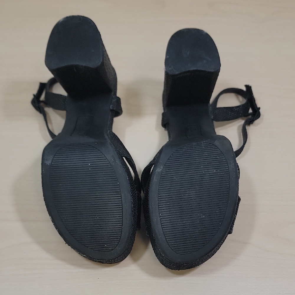 Kenneth Cole Reaction Reeva Platform Heels - Picture 7 of 16